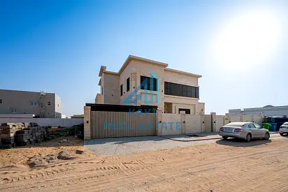 فيلا عائلية فسيحة مكونة من 4 غرف نوم في منطقة السيوه، الشارقة