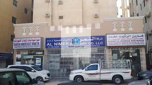 مبنى تجاري في الغوير – الشارقة | فرصة استثمارية مميزة!