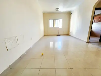 Spacious luxurious neat and clean apartment executive bachelor allowed prime location school area clean to maleha road