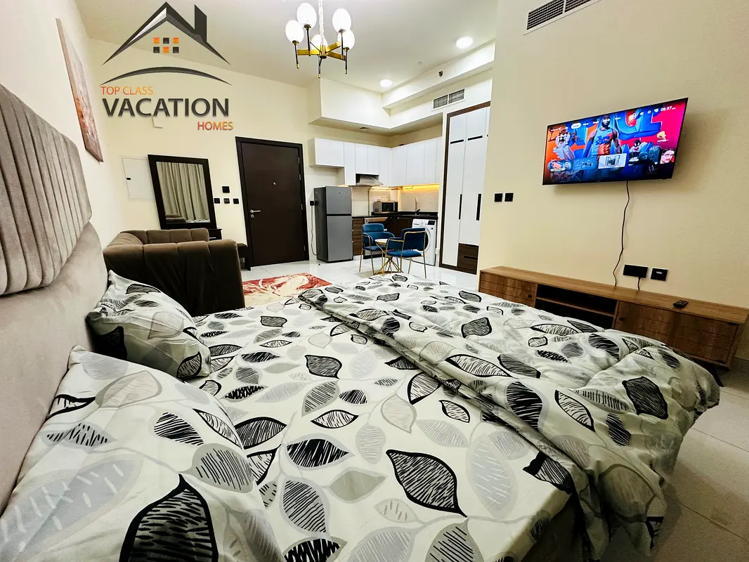 *GYM*POOL*PARKING @LUXURY FURNISHED *STUDIO * FULL FAMILY BUILDING