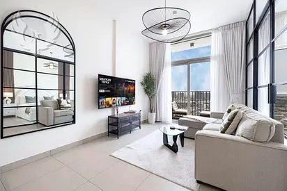 Premium Upgraded Unit | Pool View | High Floor