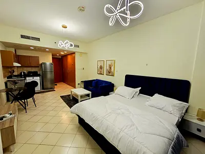 Specious and Newly Furnished Studio || Amazing Lake Views || Near Me'aisem City Centre