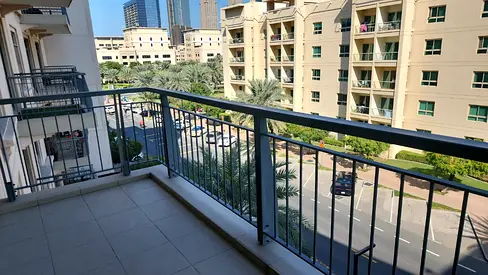 UPGRADED 2 B/R APT | ARNO | COMMUNITY VIEW