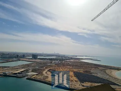 طابق 17، إطلالة على البحيرة وجزء من البحر، على بعد دقيقتين من الشاطئ، استثمار رائع