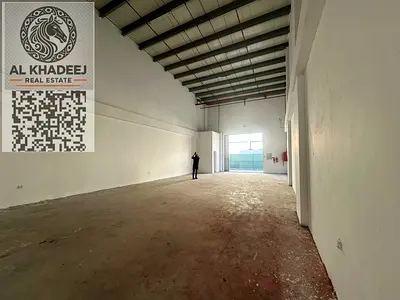 مستودع مساحه كبيرة في منطقة حيويه في عجمان للايجار السنوي بسعر مميز