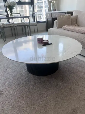 Round coffee table
