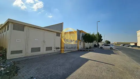 A warehouse in Dijlaa Industrial Area for sale, freehold ownership for Arab buyers for 99 years, foreigners. Excellent location in Block 2, with impre