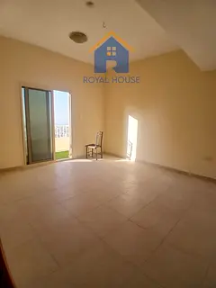 Charming 2 BR in Al Majaz 3: Perfect Urban Retreat