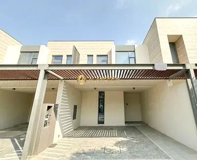 3 BED TOWNHOUSE WALKING DISTANCE TO CLUB HOUE | FACING PARK | NEAR ENTRY EXIT