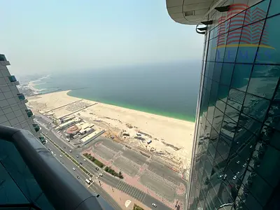 2BHK مذهلة مطلة على البحر متاحة للبيع