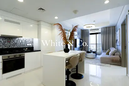 Luxury 2 Bedroom | Vacant Now | Mid Floor