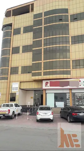 SHOP AVAILABLE FRONT OF BEACH