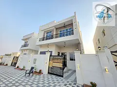 Modern villa, two floors and a roof, personalized finishing, central air conditioning, freehold for 