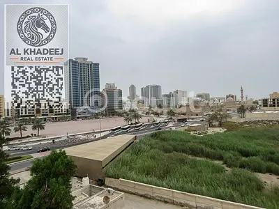 فرصه استثماريه كبرى لليع بنايه جديده مأجره بالكامل بمنطقه ليواره كورنيش عجمان بجوار جميع الخدمات