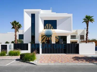 Gorgeous Home| Private Pool| Luxurious Layout