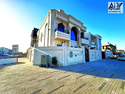 تملك فيلا شامل رسوم التسجيل  كرنر  وعلى شارع رئيسى وقريب جميع الخدمات