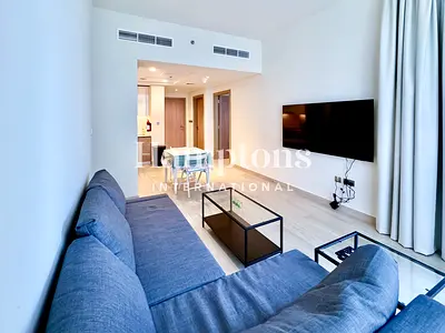 Pool and Garden View| Unfurnished | Fitted Kitchen