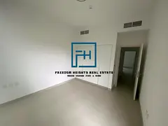 4 bedrooms corner townhouse for rent.