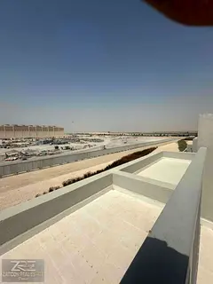 SPACIOUS SEMIDETACHED CORNER 4 BEDROOM VILLA + MAID ROOM + GUEST ROOM