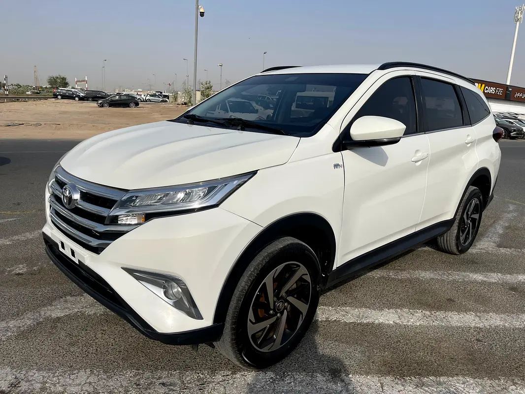 Toyota Rush 2023 — photo 1 of 15