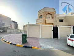 A 5-bedroom villa for sale at a very attractive price and location, fully furnished and including el