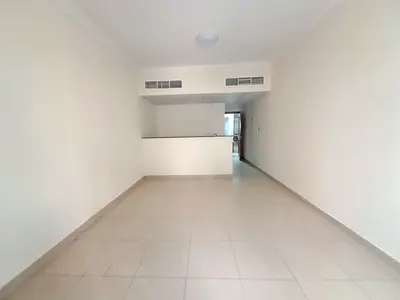 Big studio seprate kitchen just in 25k ready to move