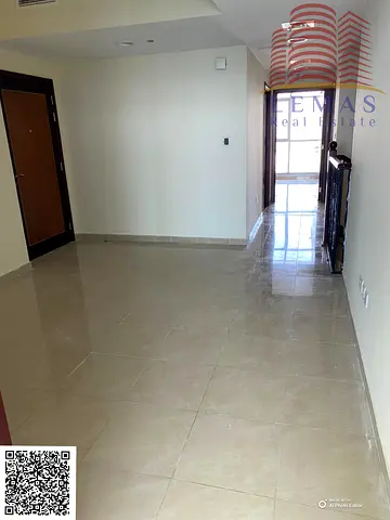 3 bedroom water front view on stunning location