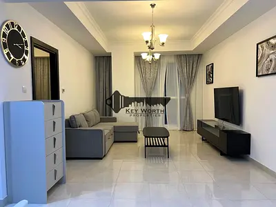 Spacious furnished 1BR | Mid floor | City view !