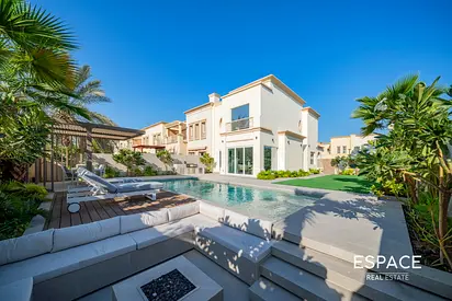 Exclusive | Luxury Villa | Fully Extended