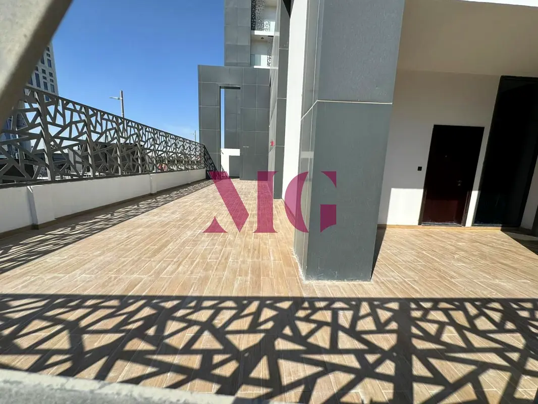 Elegant | Corner Unit | Sustainable Living