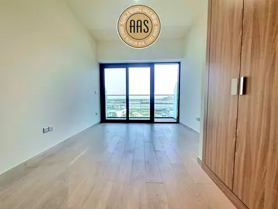 Vacant | Main Boulevard View | Negotiable | Capital Growth Unit