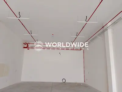 مستودع بمساحة 3000 قدم مربع + طابق نصفي خرساني مسلح | طاقة كهربائية 40 كيلو فولت أمبير | – منطقة الجرف الصناعية، عجمان