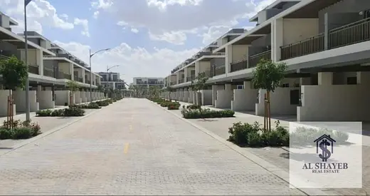 3 Bedrooms | Large Layout | Community View
