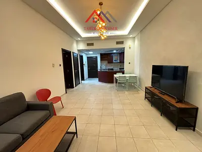 UPGRADED FULLY FURNISHED 1BEDROOM NEAR TO MERKET AND BUSTOP