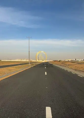 للبيع أرضين متلاصقات سكنية في مشروع مزيرعة a بماسحة 2800 قدم لكل أرض تملك حر للعرب تصريح ارضي +2