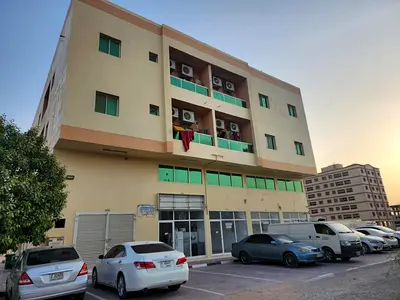 أرضي + 2 مبنى سكني وتجاري كامل للبيع في عجمان الجرف - 3