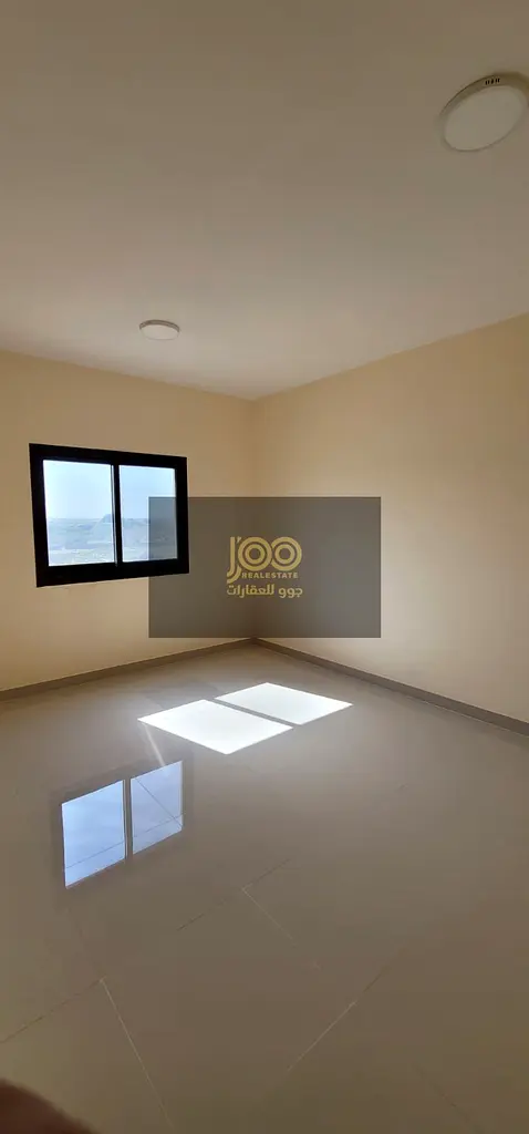 Close to the city entrance and main roads / First occupancy available for families in a quiet area
