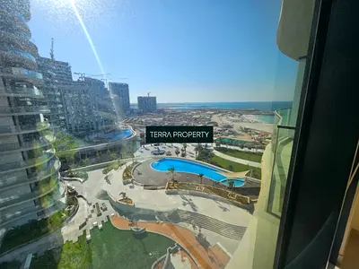 High-Floor Waterfront Residence at North Bay