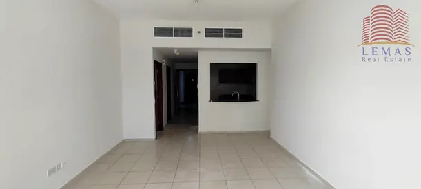 One bedroom and living room with sea view, closed kitchen