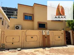 For Sale – Outstanding Investment Opportunity An Arabic-style house located in Liwarah, in a prime