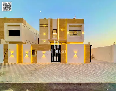 Own a 3-bedroom villa with high-end finishes on a main street close to all services. Freehold ownership available to all nationalities.
