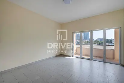 Spacious and Well Maintained Unit | Vacant