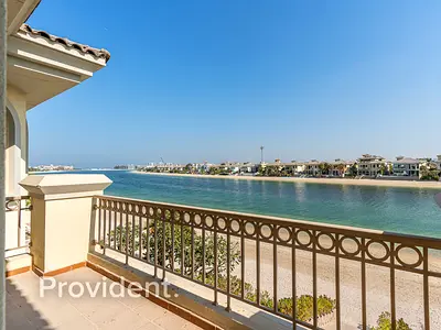 Palm Jumeirah Villa | Pool | Direct Beach Access