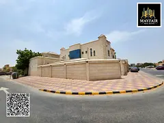 Luxury villa for sale – corner of two streets and a railway