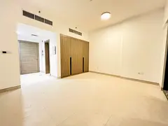 SPACIOUS studio apartment BUILT IN WADROBS WITH 1 BATHROOM GYM POOL PARKING FREE ON PRIME LOCATION C