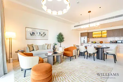 LARGE LAYOUT | MARINA VIEWS | VACANT