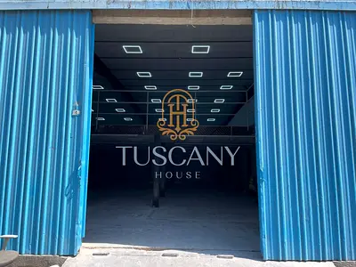 Ready Warehouse In the Heart of Al Qouz