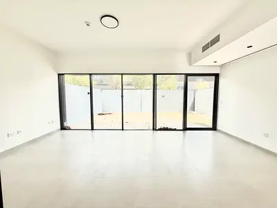 Levish 3bhk townhose with maid room store room in Talal city