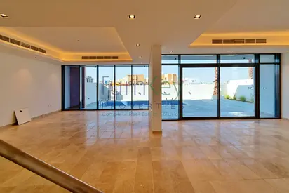 Modern 4 BR Maids Villa With Private pool