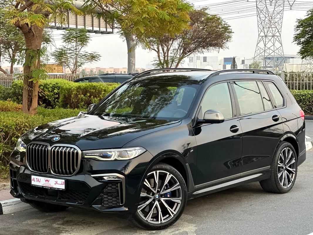 BMW X7 2022 — photo 1 of 13
